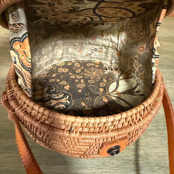 Crossbody Shoulder Rattan Bag Handmade in Bali Coastal Chic Boho - Picture 13 of 16